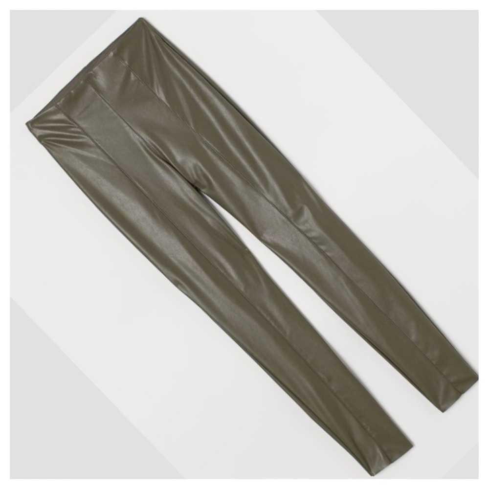 Leggings with Creases